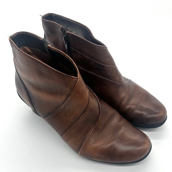 Woman's Earth Spirits Classics Fiona Boots - Size 9 - Picture 2 of 8